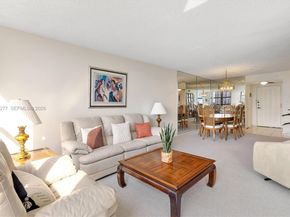 600 Parkview Dr 601, Hallandale Beach FL 33009