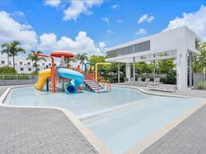 6611 NW 102nd Path, Doral FL 33178