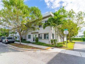 6611 NW 102nd Path, Doral FL 33178