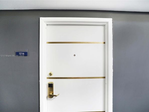 5225 Collins Ave 1216, Miami Beach FL 33140