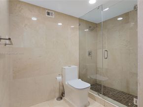 5225 Collins Ave 1216, Miami Beach FL 33140