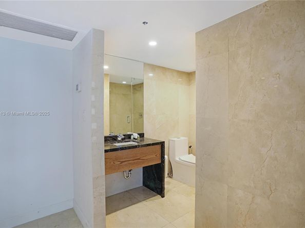 5225 Collins Ave 1216, Miami Beach FL 33140