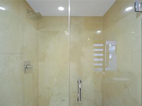 5225 Collins Ave 1216, Miami Beach FL 33140