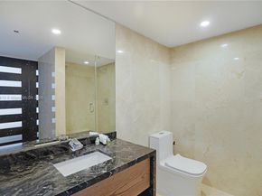 5225 Collins Ave 1216, Miami Beach FL 33140