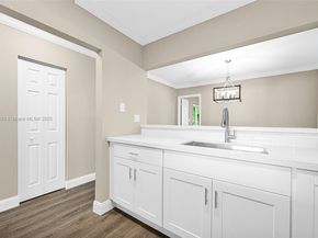 15655 SW 82nd Cir Ln 512, Miami FL 33193