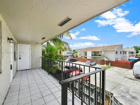 15655 SW 82nd Cir Ln 512, Miami FL 33193