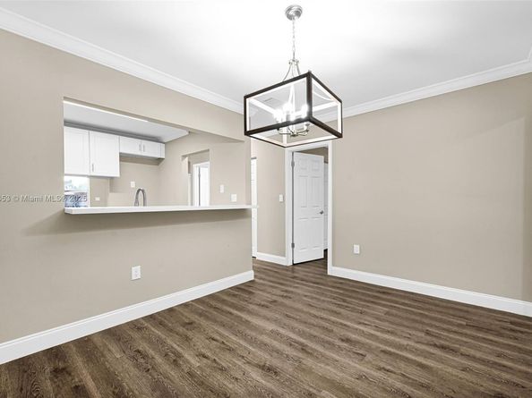 15655 SW 82nd Cir Ln 512, Miami FL 33193