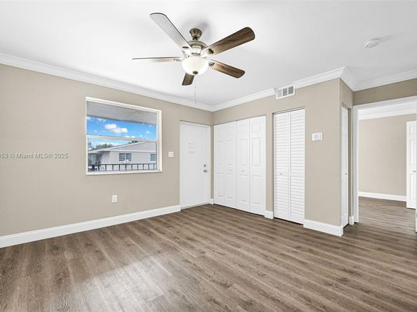 15655 SW 82nd Cir Ln 512, Miami FL 33193