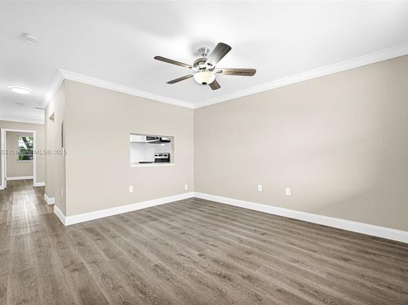 15655 SW 82nd Cir Ln 512, Miami FL 33193