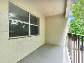 15655 SW 82nd Cir Ln 512, Miami FL 33193