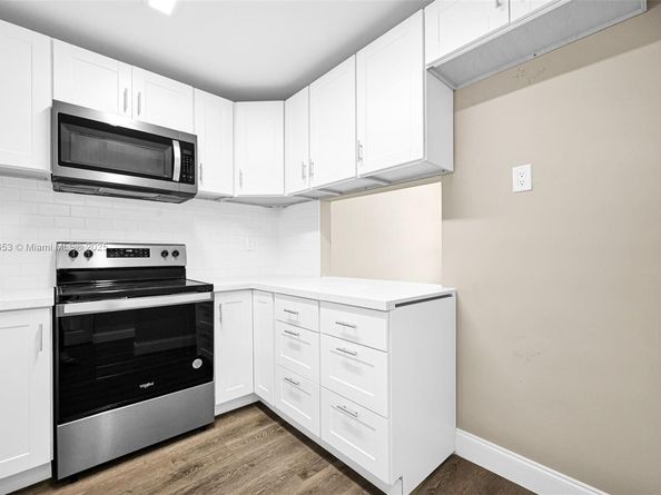 15655 SW 82nd Cir Ln 512, Miami FL 33193