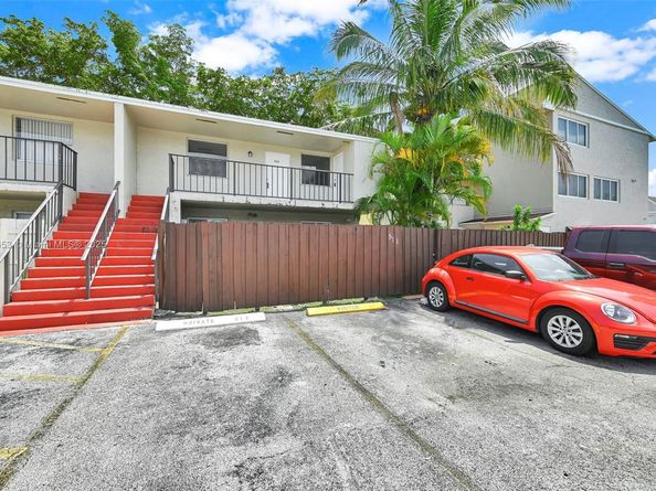 15655 SW 82nd Cir Ln 512, Miami FL 33193