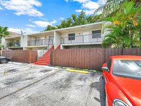 15655 SW 82nd Cir Ln 512, Miami FL 33193