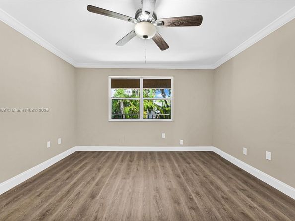 15655 SW 82nd Cir Ln 512, Miami FL 33193