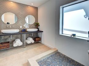 818 NW 47th St, Miami FL 33127