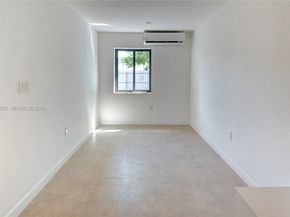 818 NW 47th St, Miami FL 33127
