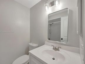 15224 SW 111th St, Miami FL 33196