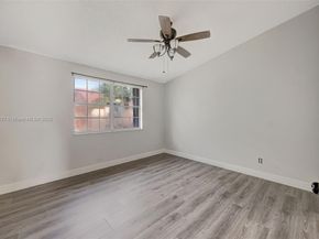 15224 SW 111th St, Miami FL 33196