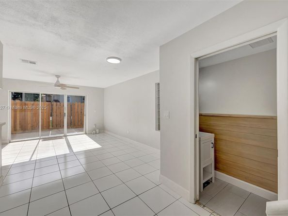 15224 SW 111th St, Miami FL 33196