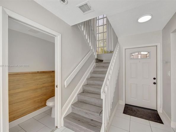 15224 SW 111th St, Miami FL 33196