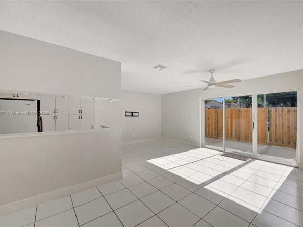15224 SW 111th St, Miami FL 33196