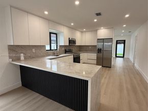 961 W 39th Pl, Hialeah FL 33012