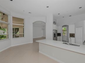 3843 Oak Ridge Cir, Weston FL 33331