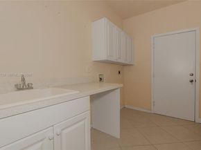 3843 Oak Ridge Cir, Weston FL 33331