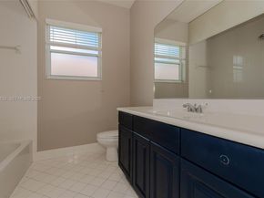 3843 Oak Ridge Cir, Weston FL 33331