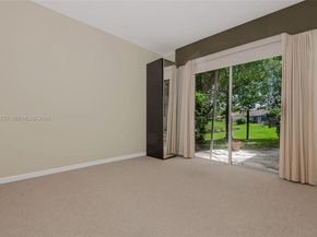 3843 Oak Ridge Cir, Weston FL 33331