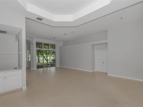 3843 Oak Ridge Cir, Weston FL 33331