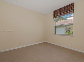 3843 Oak Ridge Cir, Weston FL 33331