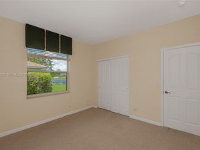 3843 Oak Ridge Cir, Weston FL 33331