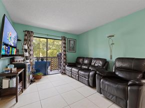 4719 NW 7th St 30411, Miami FL 33126