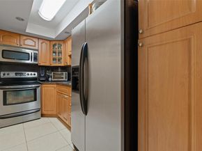 4719 NW 7th St 30411, Miami FL 33126