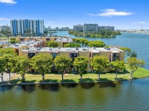4719 NW 7th St 30411, Miami FL 33126