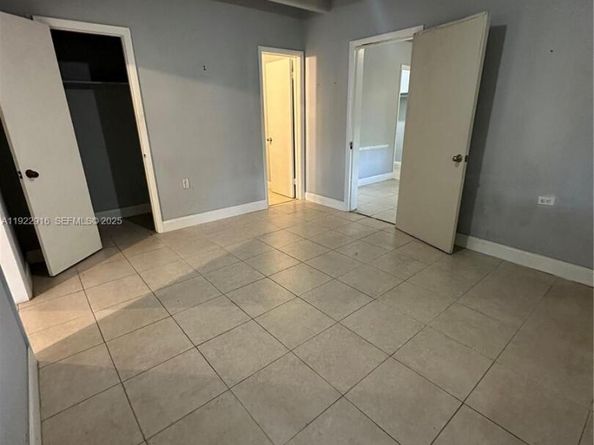 2304 NE 135th Ln, North Miami Beach FL 33181