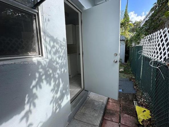 2304 NE 135th Ln, North Miami Beach FL 33181