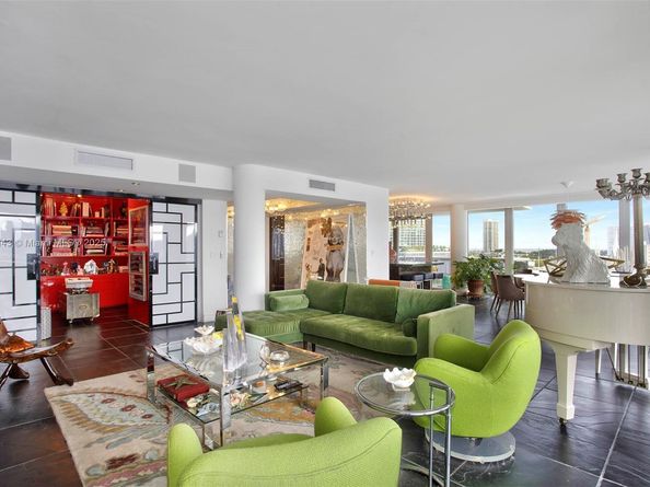 900 Bay Dr 702/704, Miami Beach FL 33141