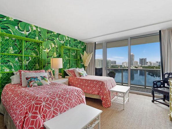 900 Bay Dr 702/704, Miami Beach FL 33141