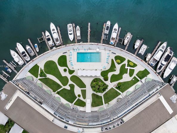 900 Bay Dr 702/704, Miami Beach FL 33141