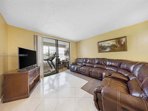 Undisclosed Address #A11921812, Lauderdale Lakes FL 33311