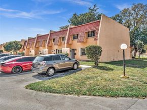 39 Ann Lee Ln 39, Tamarac FL 33319