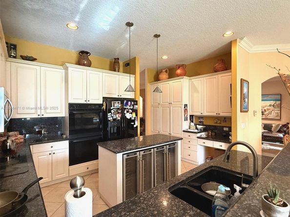 3881 SW 144th Ter, Miramar FL 33027