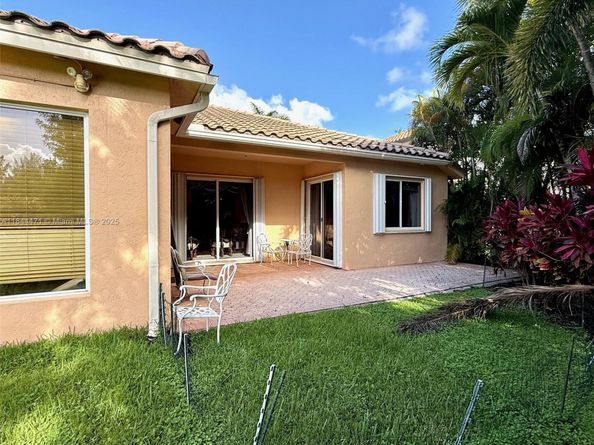 3881 SW 144th Ter, Miramar FL 33027