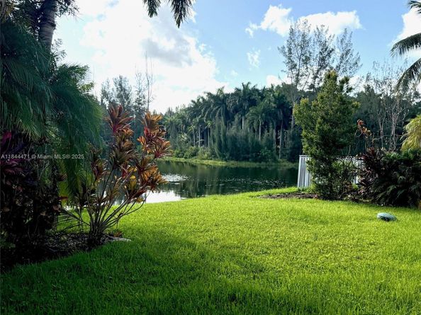 3881 SW 144th Ter, Miramar FL 33027