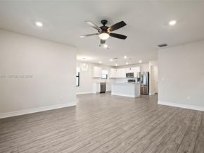 3125 Buttonwood Ct, Lauderdale Lakes FL 33311