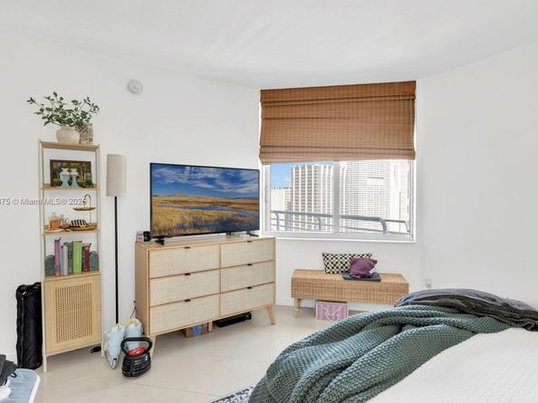 335 S Biscayne Bl 3408, Miami FL 33131