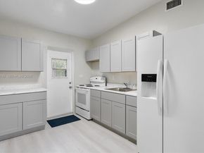 2201 NW 166th St, Miami Gardens FL 33054