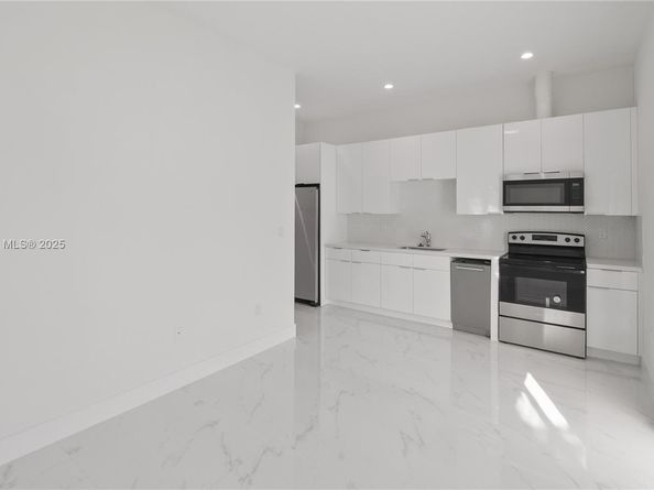 2936 NW 27 St, Miami FL 33142